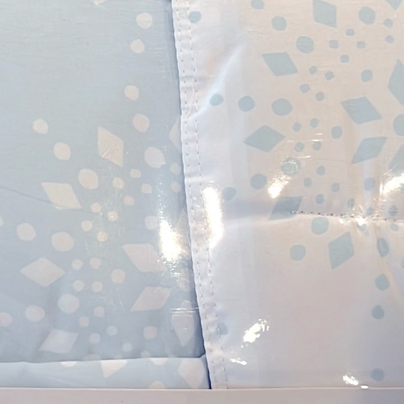 2- The Big One-Down Reversible Comforter and free gift!! - Picture 6 of 8